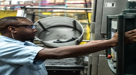 DE-FLASHING MOULDED RUBBER